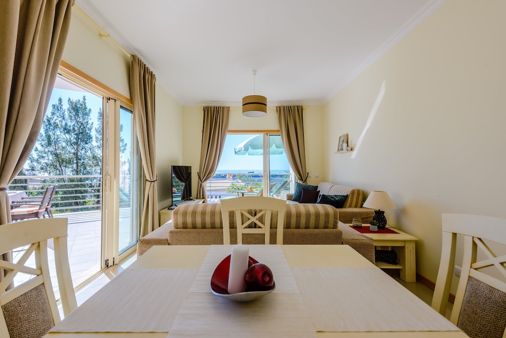 BnB Homes Apartment With Sea View 2 Huge Terraces photo 5
