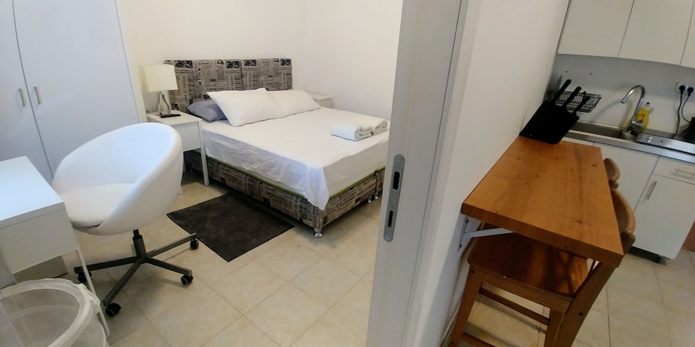 Begin19 Apartment Hotel