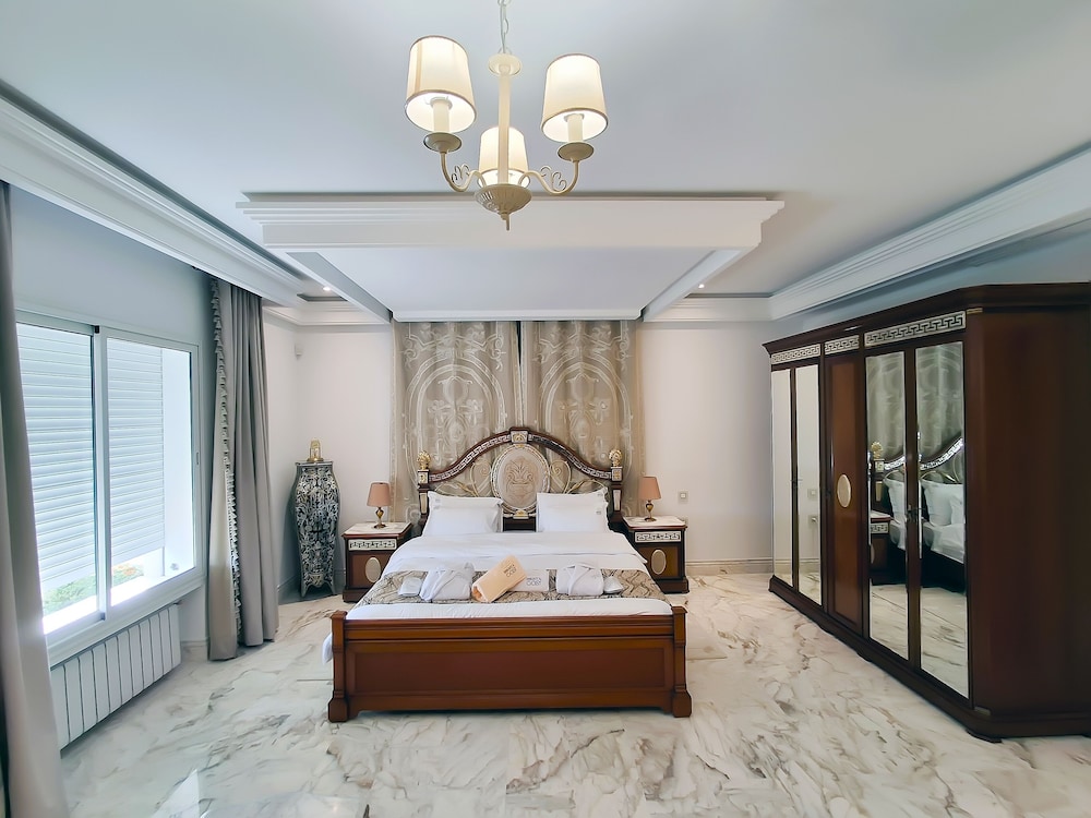 L'Orchidée - Luxury Suites