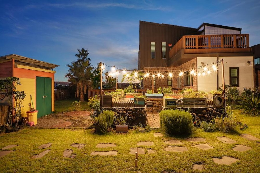 Jeju Jongdalrifeel House view 4