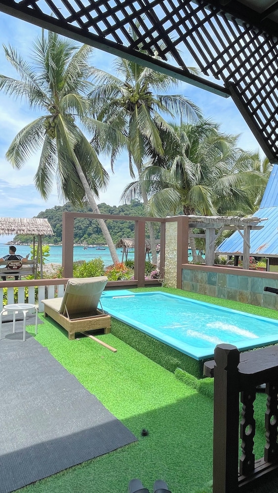 Coral View Beach - BS