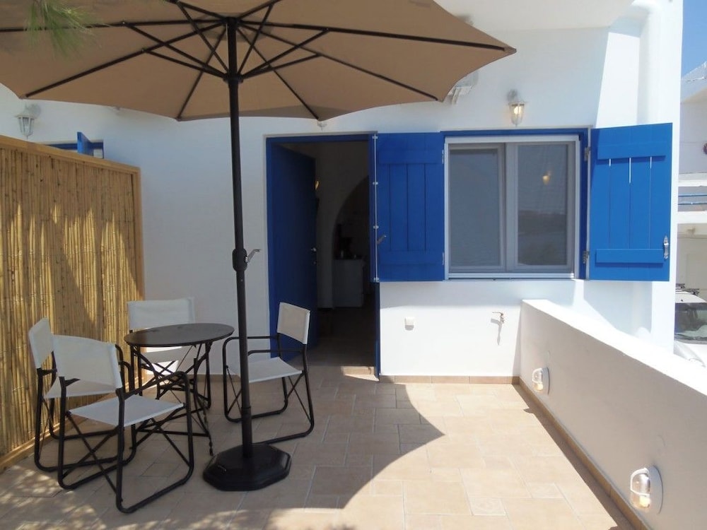 Heliotropio Studios & Apartments