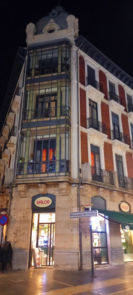 LeonHostel