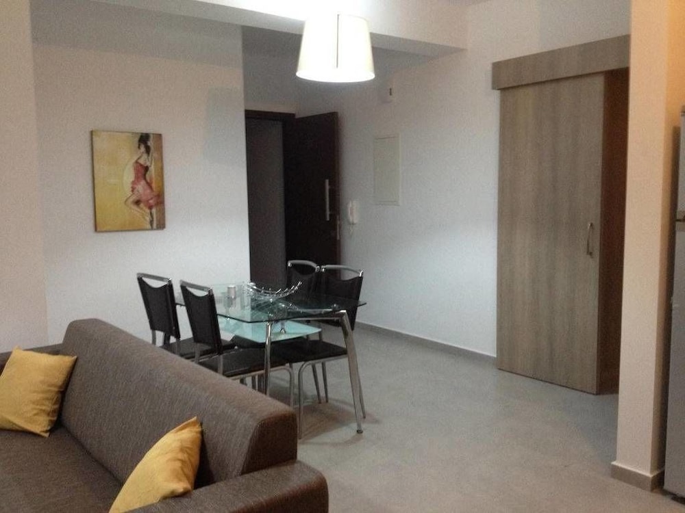 Niro Apartments