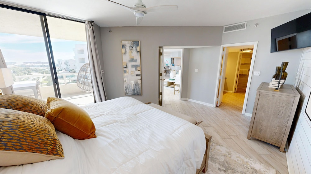 East Pass Towers 602 3 Bedroom Condo