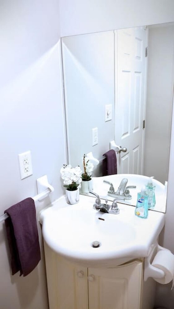 Saint John Vacations - Pristine Harbour View Towers Suite Coffee w Prking - Property Image 10
