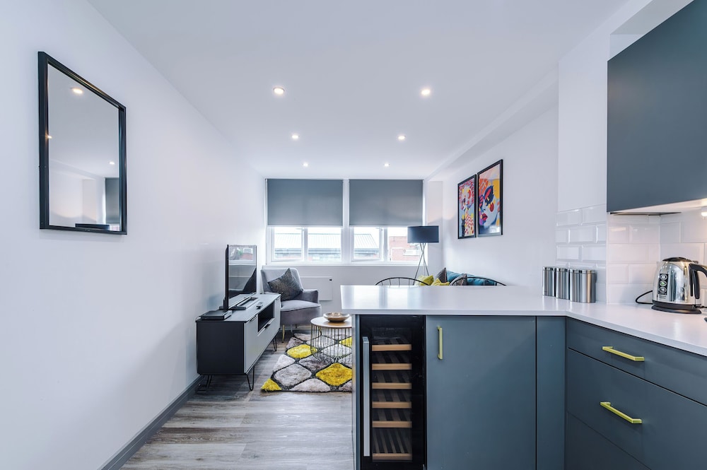 Charles House by Guestz