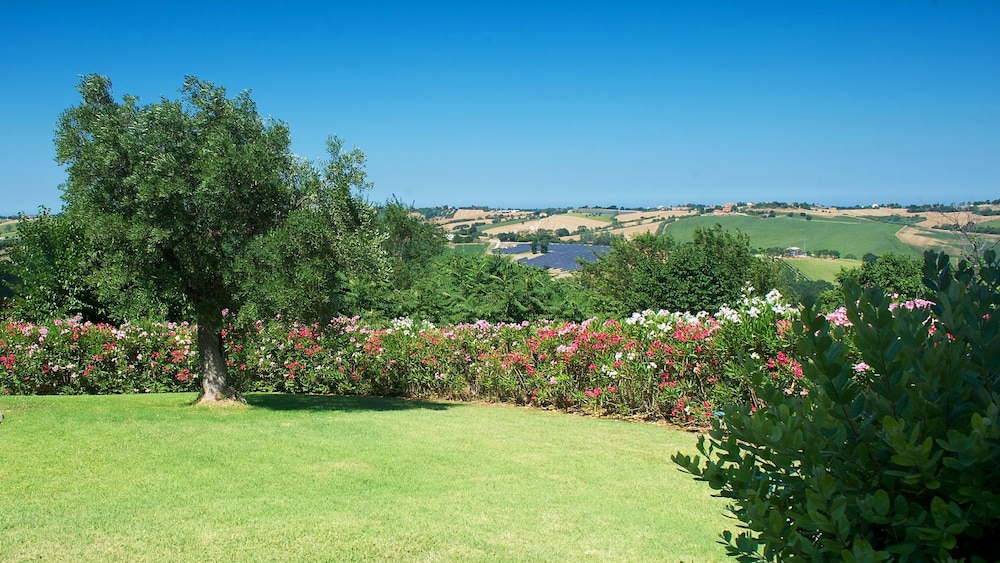 Poggio Antico - Suites and Breakfast