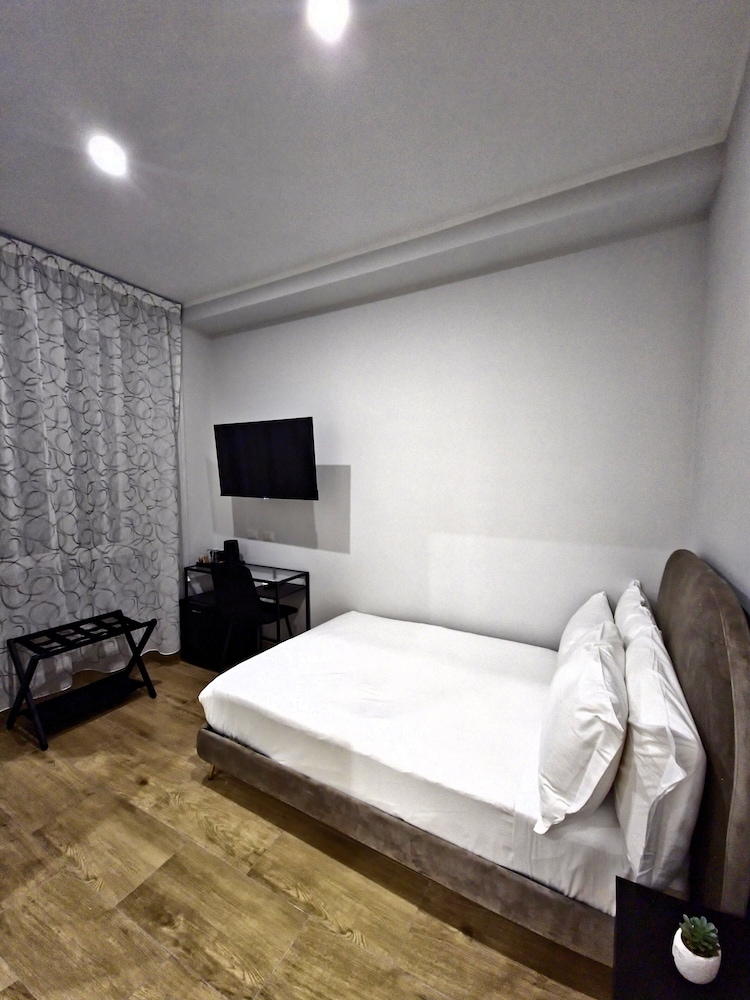 Ventuno Dei Luxury Suites - San Giovanni