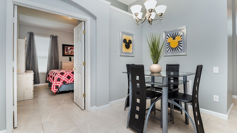 Windsor Palms Resort 4 Bedroom Home with Game Room 4 Home