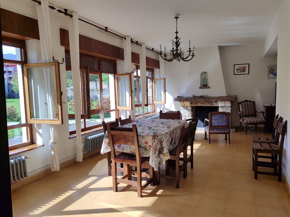 Chalet Las Llamas on Llanes