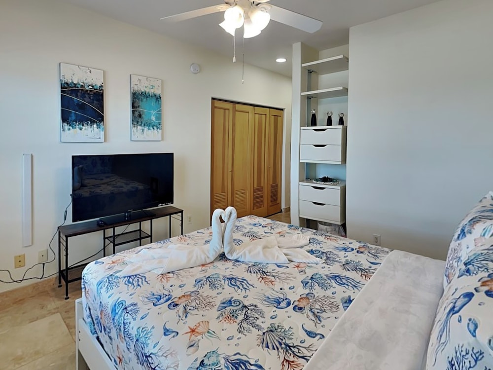Sea Breeze by Ryson Vacation Rentals