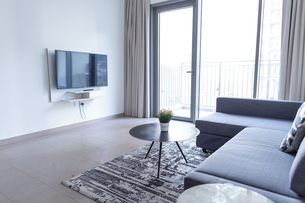 HAPPY SEASON I Park Heights 2 Dubai Hills 1BR