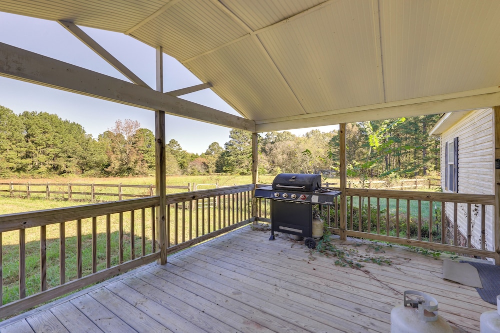 Spring Hope Getaway: Fish, Hike, Relax! view 4