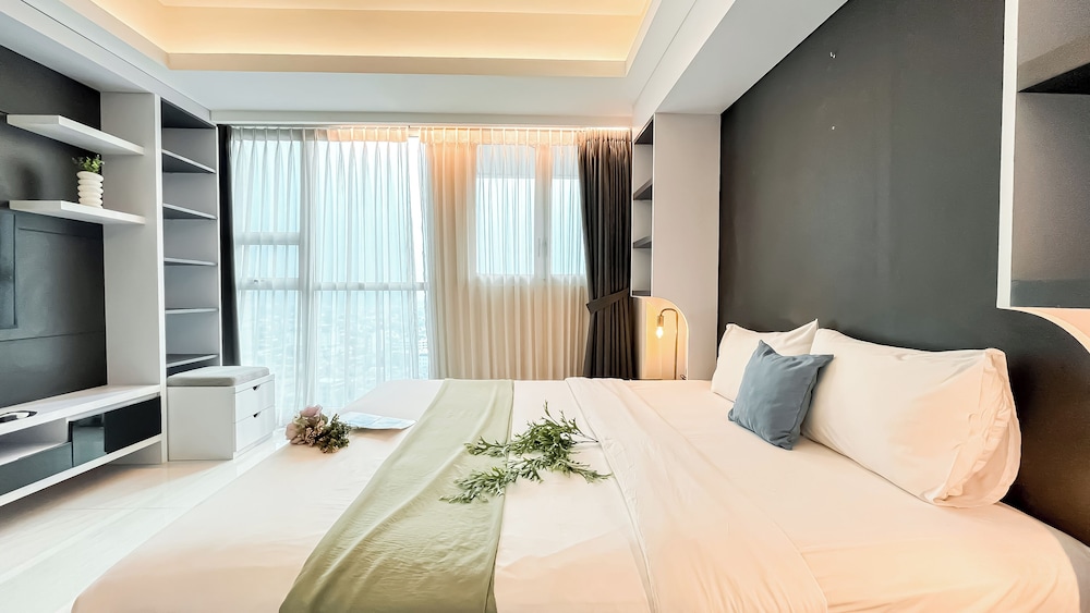 Industrial Chic Studio Apartment At Kemang Village