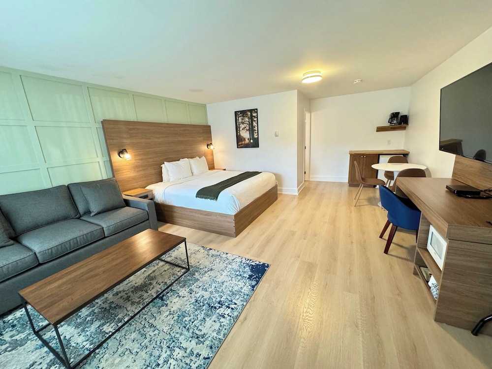 Ucluelet Wildwood Inn
