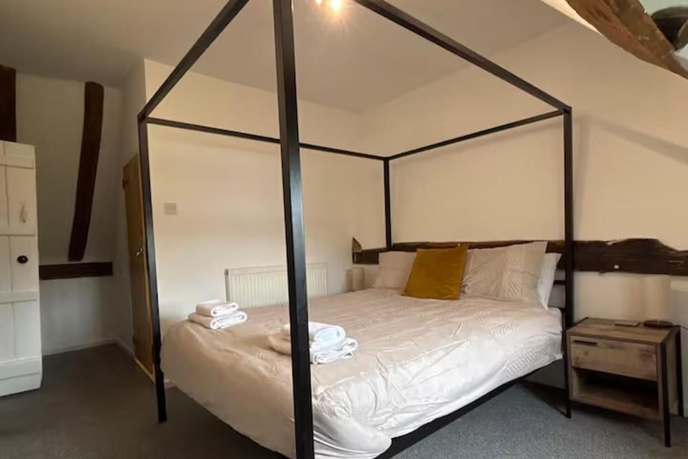 Countryside Cottage in Bulmer- Sleeps 6/7