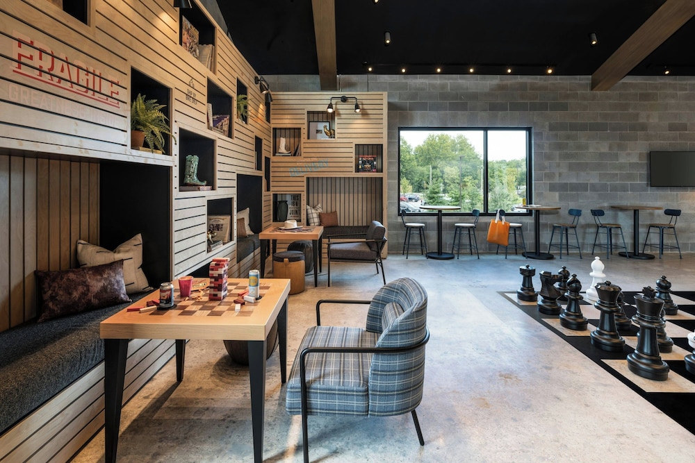 Moxy Fayetteville