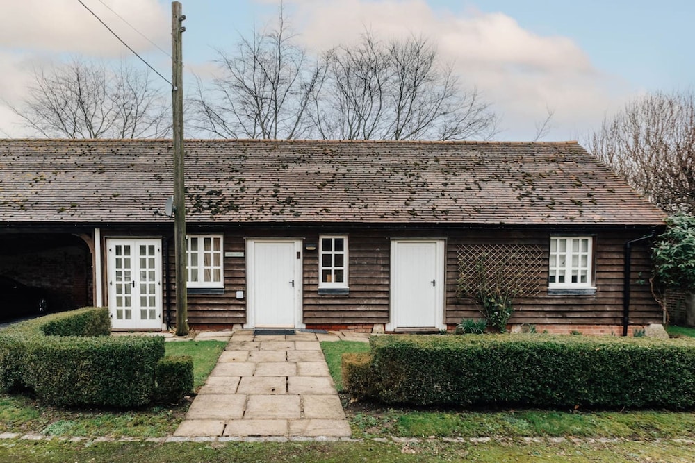 Garden Lodge - From 145 Per Night