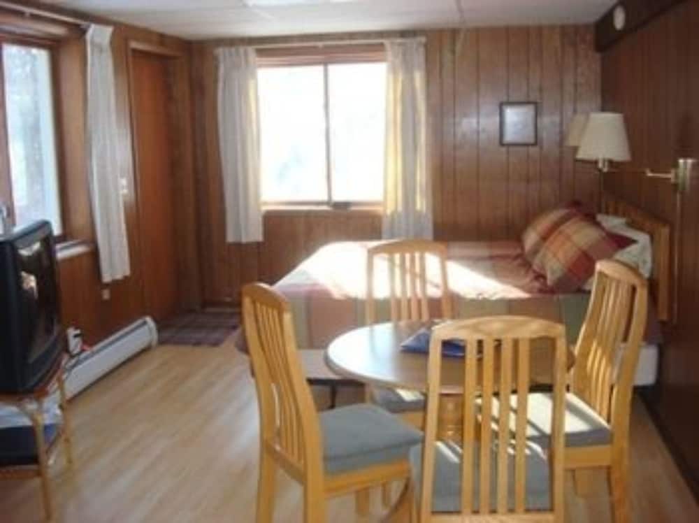 Cascade Lodge