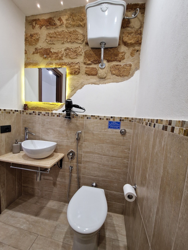 B&B Lekythos