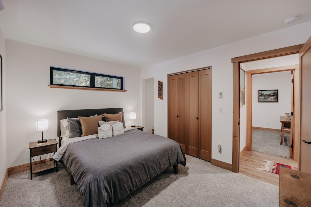Mt Baker Rim Cabin 50 With Wifi, Hot Tub and Air Conditioning