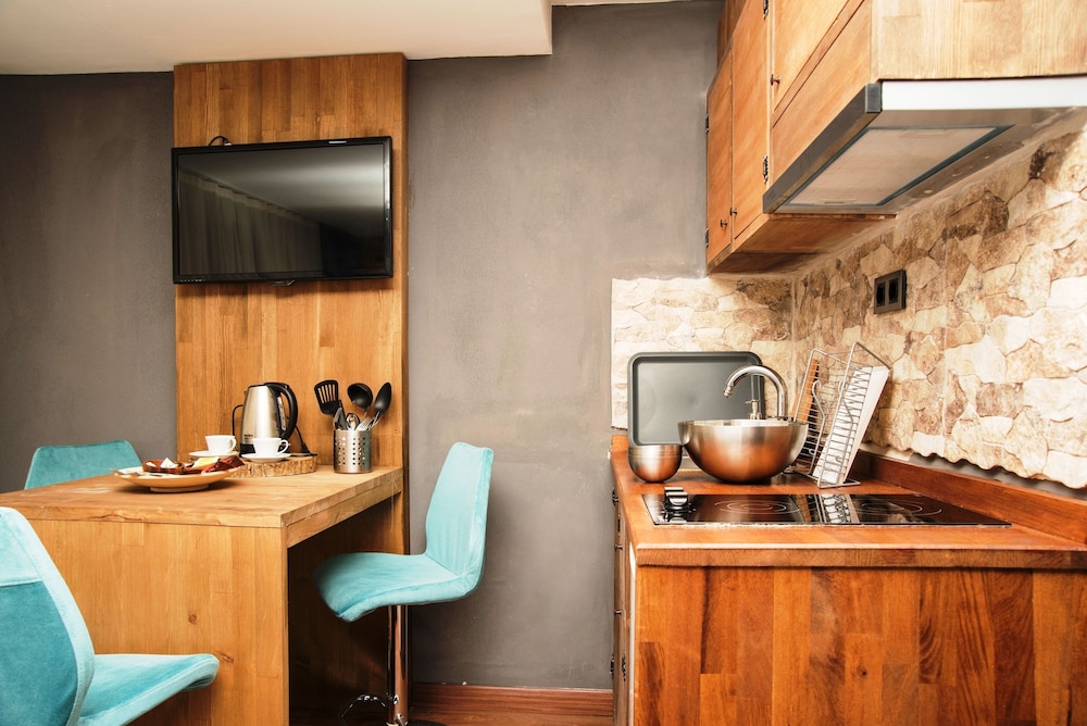 Cube Suitler - Image 41