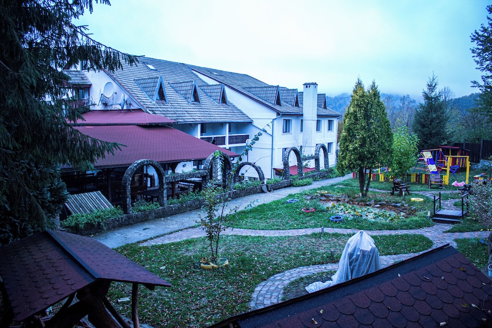 Hotel Claris Valiug