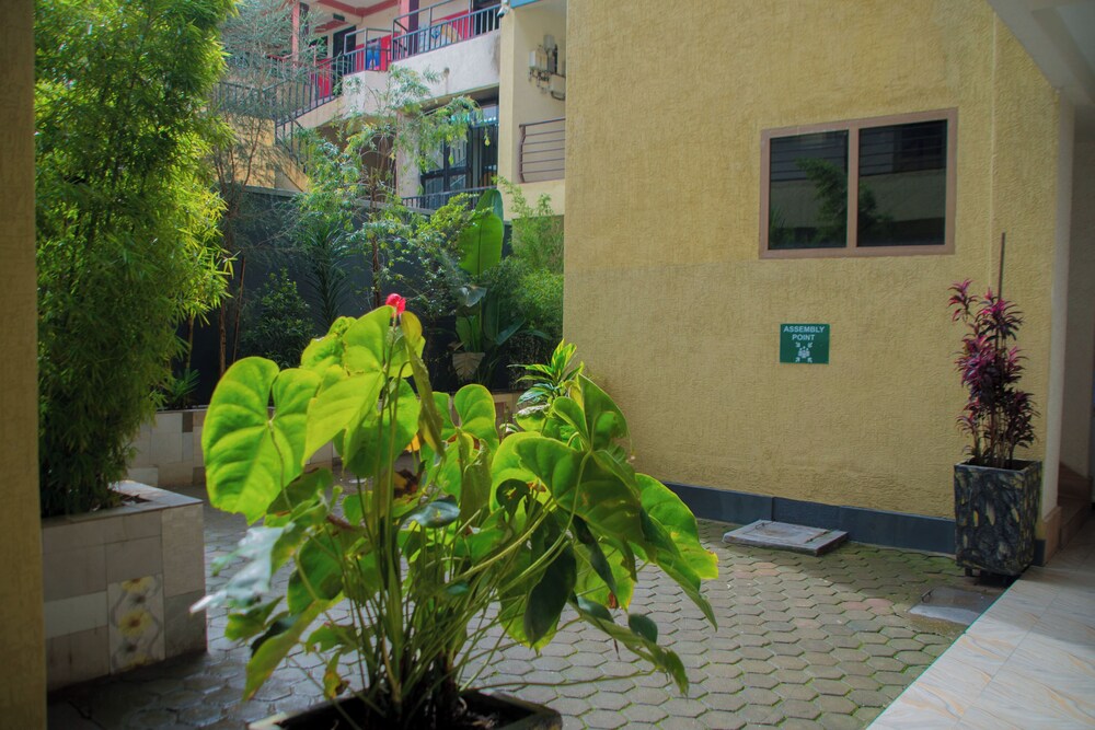 Rond Point Gorilla Boutique & Apartments