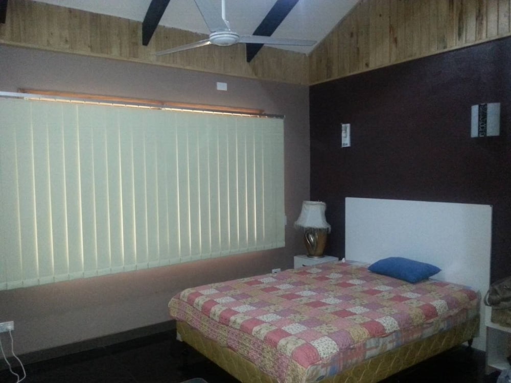 Marrs Villa - view 22