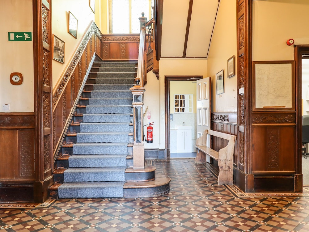 Nethercott House