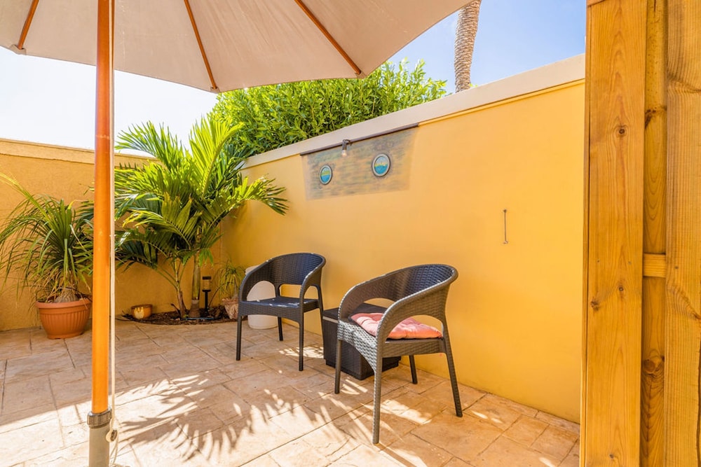 Townhome Goldcoast GYM Pools 24 7 Security