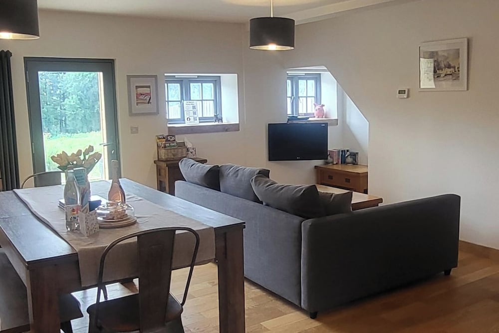 3 Bedroom Cottage - Hot Tub,
