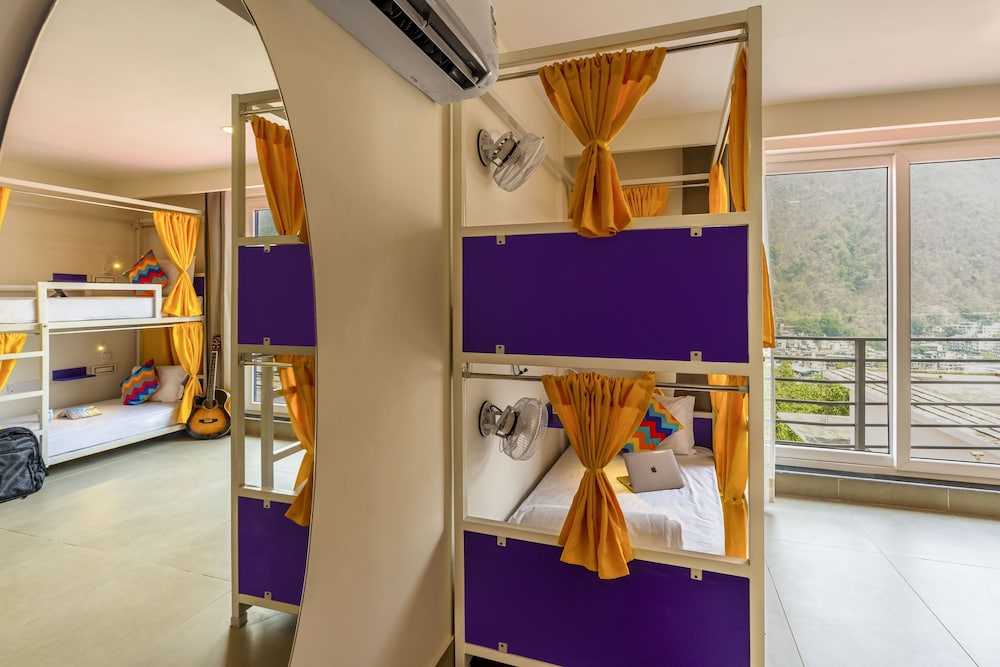goSTOPS PLUS Rishikesh, Tapovan