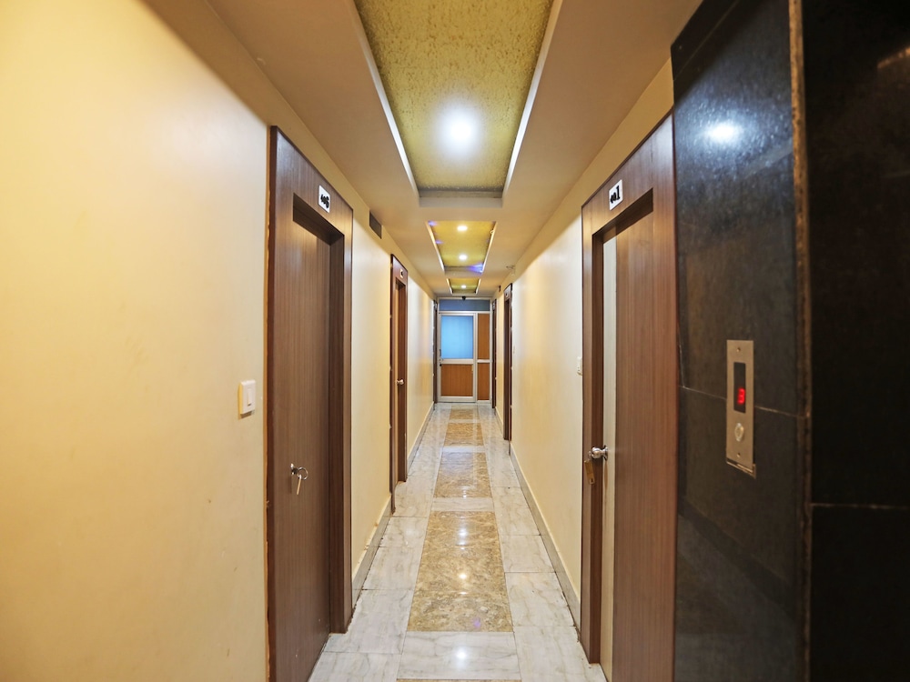 OYO 16173 Hotel Dk