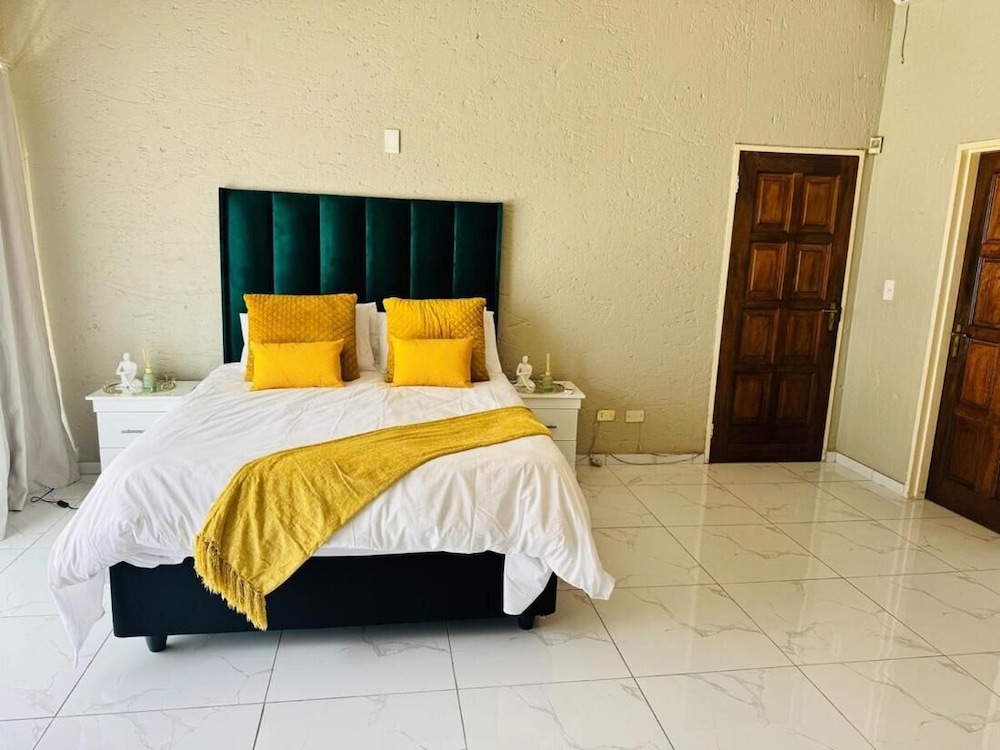 Villa Picasso - 2 Bed Villa