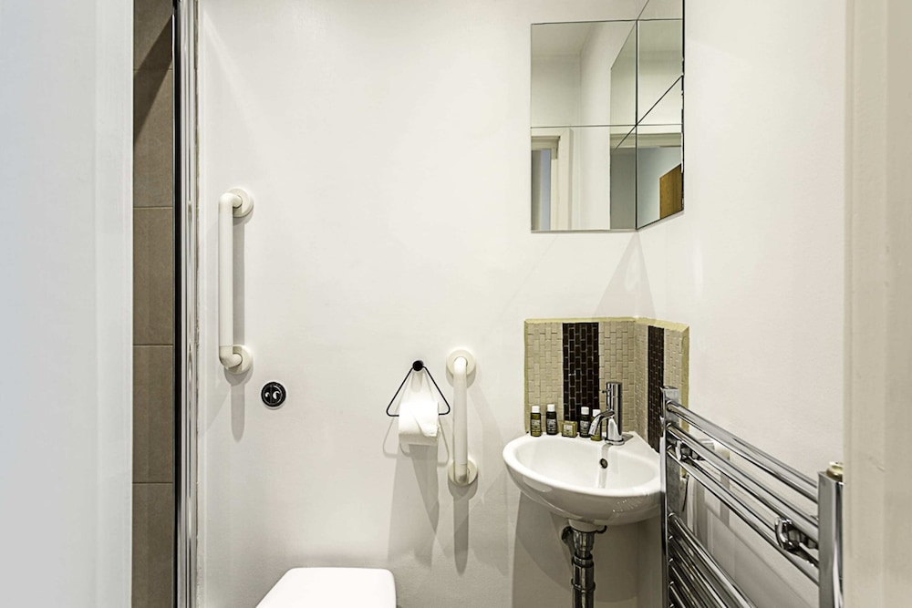 Elegant 3 bed Apartment in Earls Court