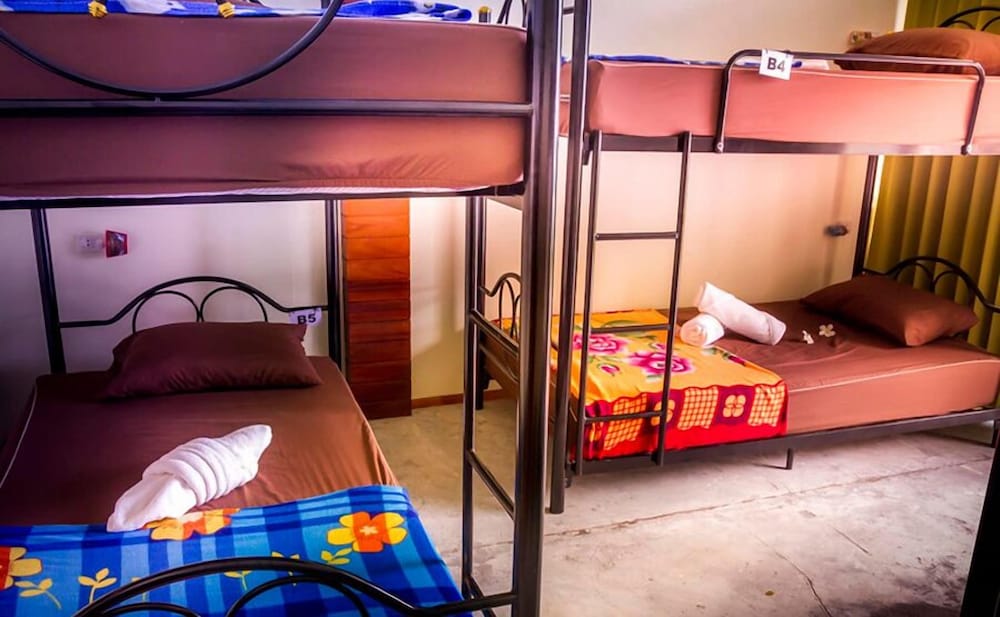 INFINITY Beach Club - Hostel