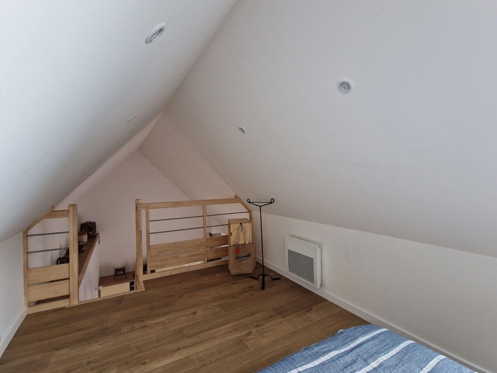 Apartment in Brittany Near Sandy Beaches view 4