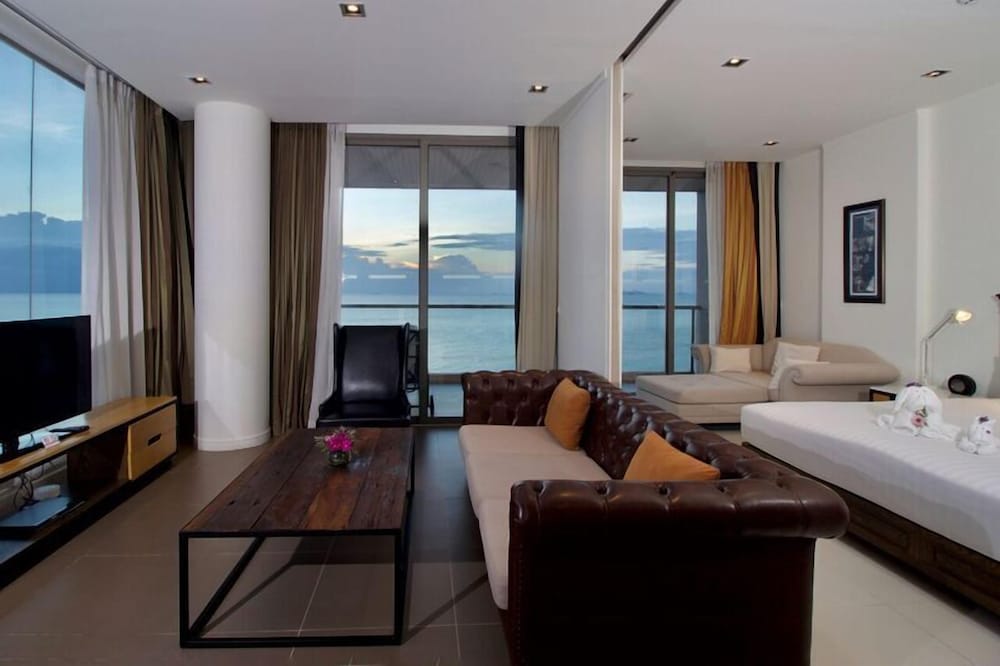 Pattaya Modus Beachfront Resort
