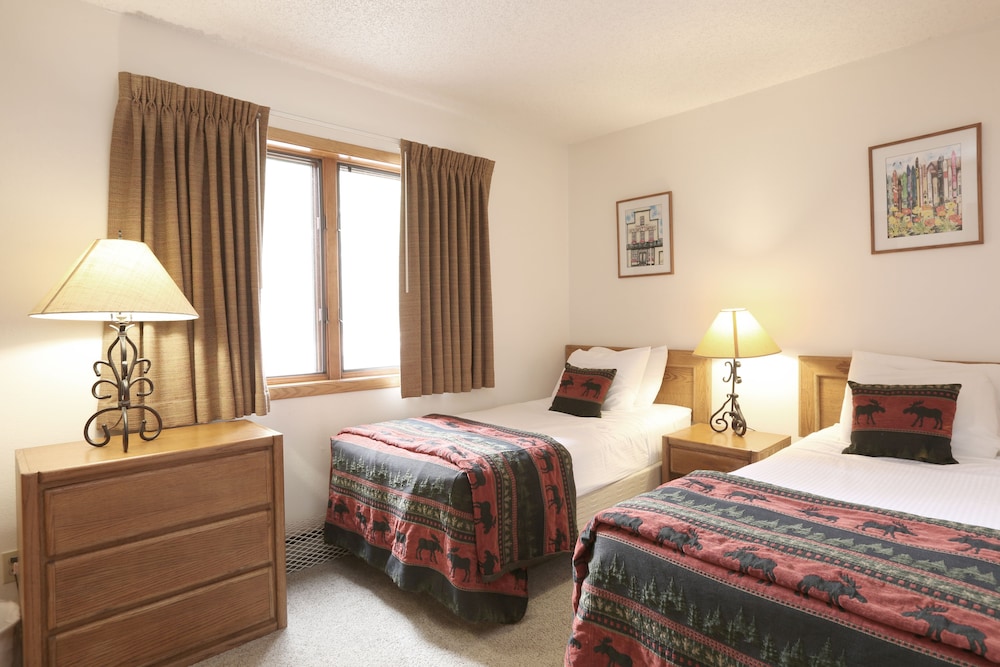 Indian Peaks Resort