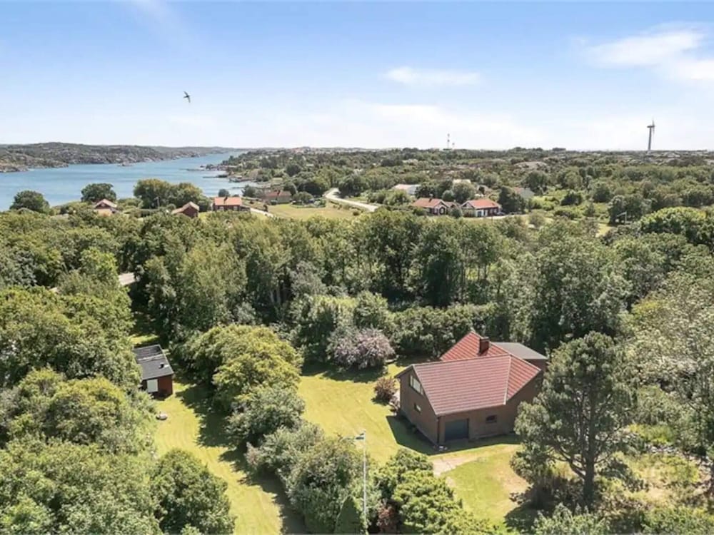 5 Star Holiday Home in Mollosund