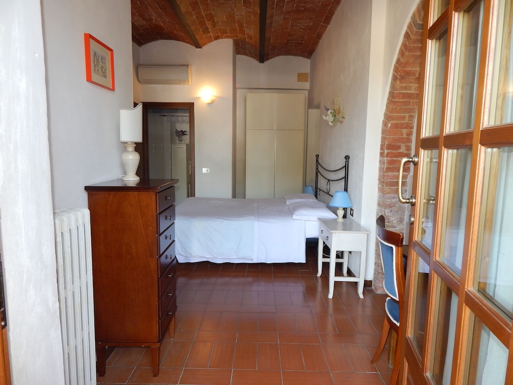 Fullino Nero view 5