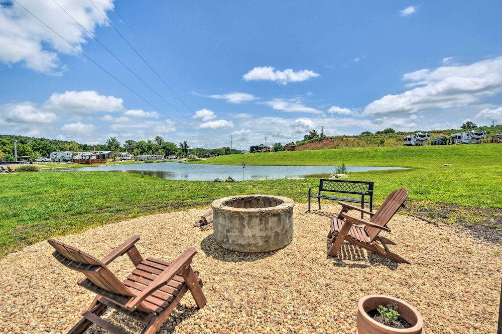 1 Mi to Tank Town Usa: Tiny Home w/ Pool Access!