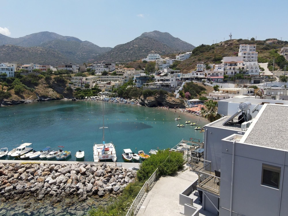 Villa Maria Apartment Sea View by Estia view 3