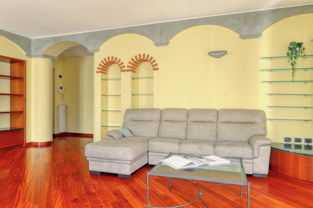 Delightful 2BR flat near Navigli