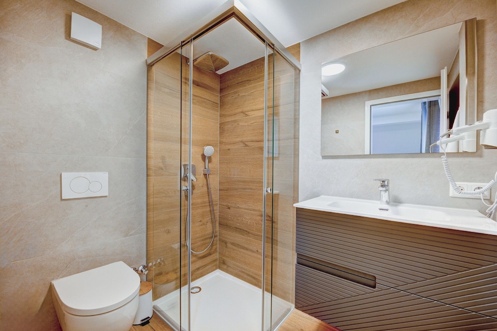 MK Apartments
