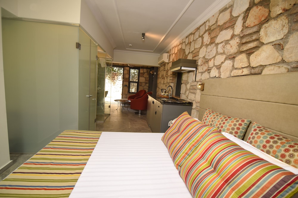 Magnificent Studio Flat Patio FIREZYA