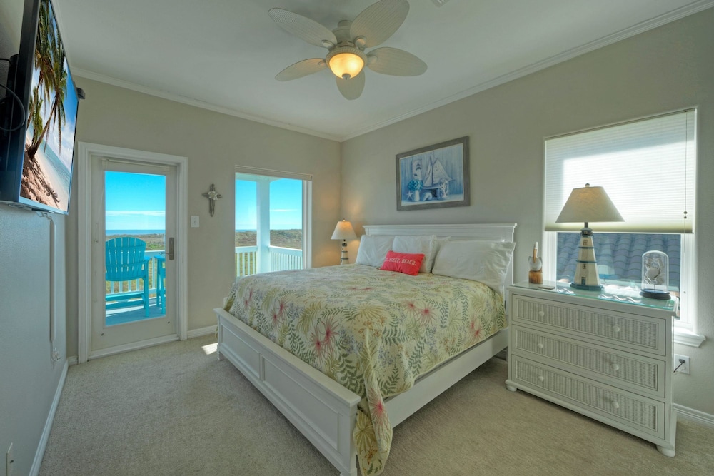 Coastal Soiree Ocean Views Game Room Steps From Port Aransas Beaches