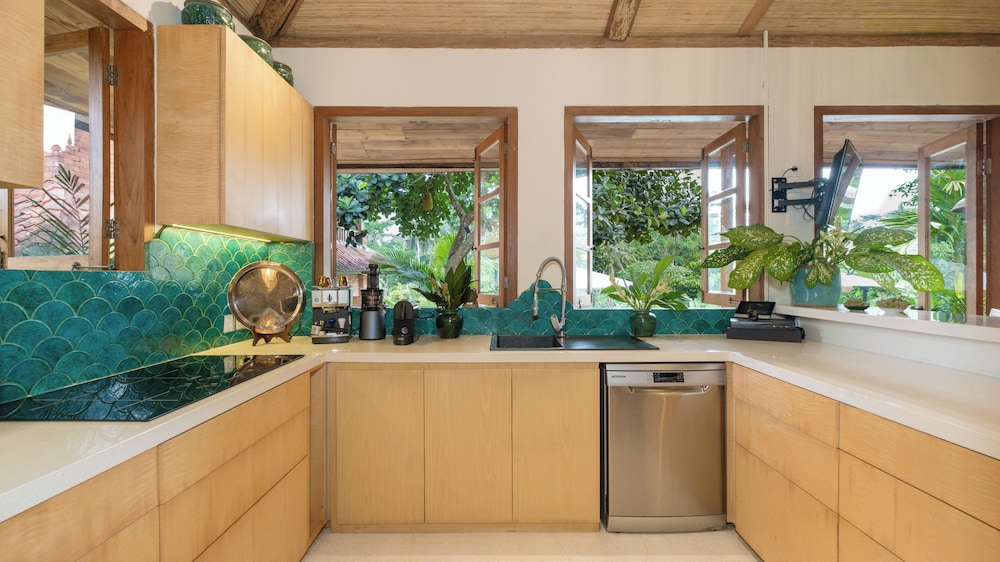 Rumah Melati Estate by Villa Finder